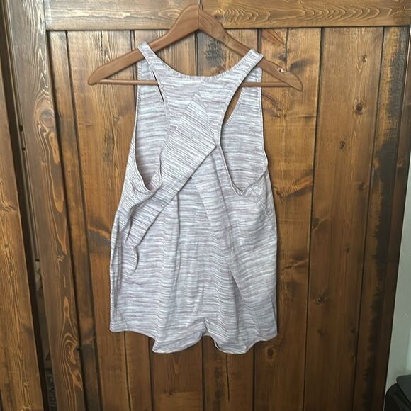 Lululemon Essential Tank Pleated *Seriously Light Luon - Picture 4 of 7
